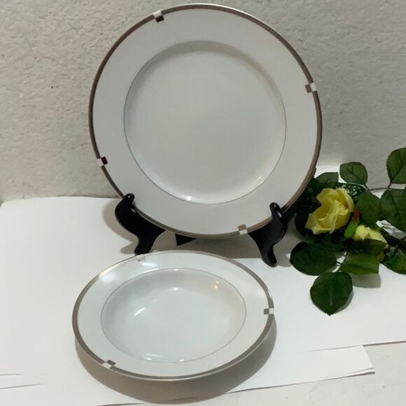 2 Mikasa Invitation Platinum L5615  11" Dinner & 8” Salad Plate Platinum Rimmed - Picture 2 of 10